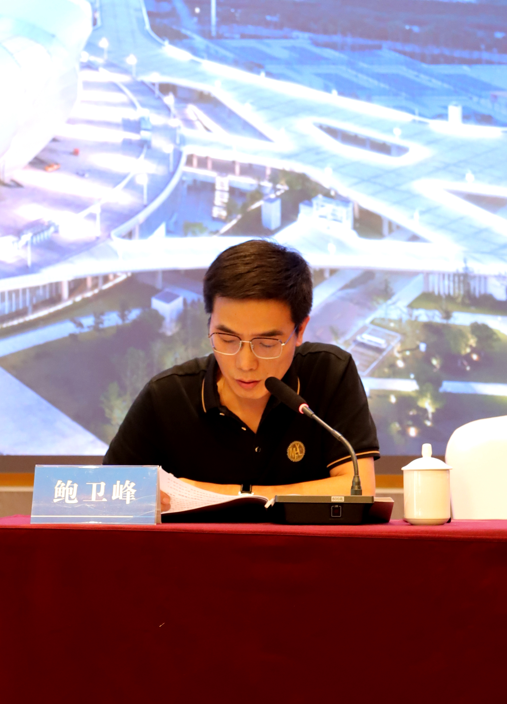 工会主席会上发言
